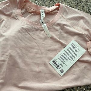 Lululemon NWT short sleeve swiftly tech 2.0